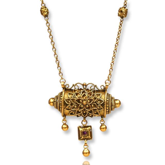 Sukshma Grace: 22k Gold Pendant-Earrings Set